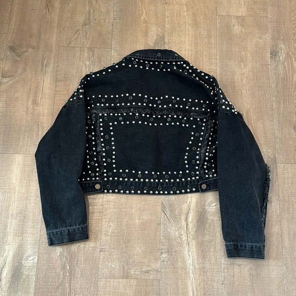 NWOT Ma Cherie Heavily Studded Cropped Denim Jacket~Size Medium - Picture 3 of 6